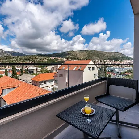 Skyline Appartement *
