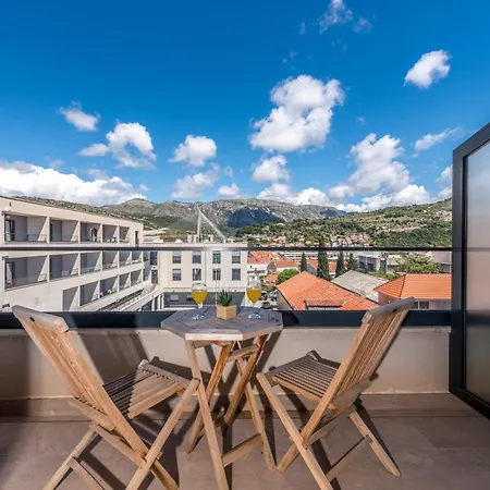 Apartament Skyline *