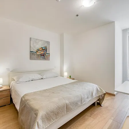 Апартаменты Skyline