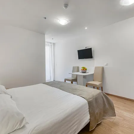 Skyline Appartement *