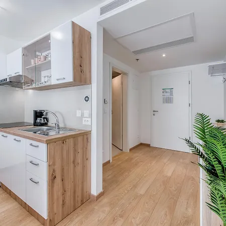 Skyline Apartament *